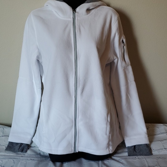 zip up hoodie thumb holes